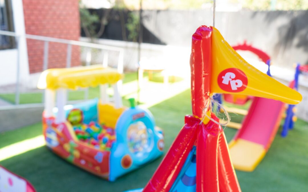 Internal lleva la navidad a niños y niñas en nombre de sus clientes