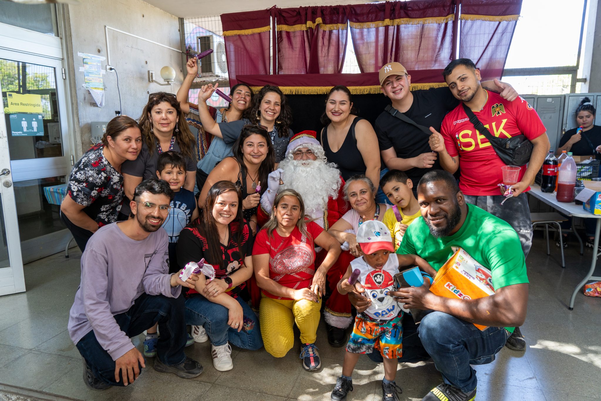 Iluminando Corazones en Navidad: Internal Celebra la Solidaridad